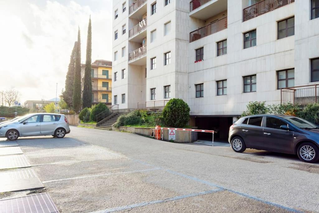 Exclusive Penthouse With 60 M2 Panoramic Terrace Apartment Perugia Luaran gambar