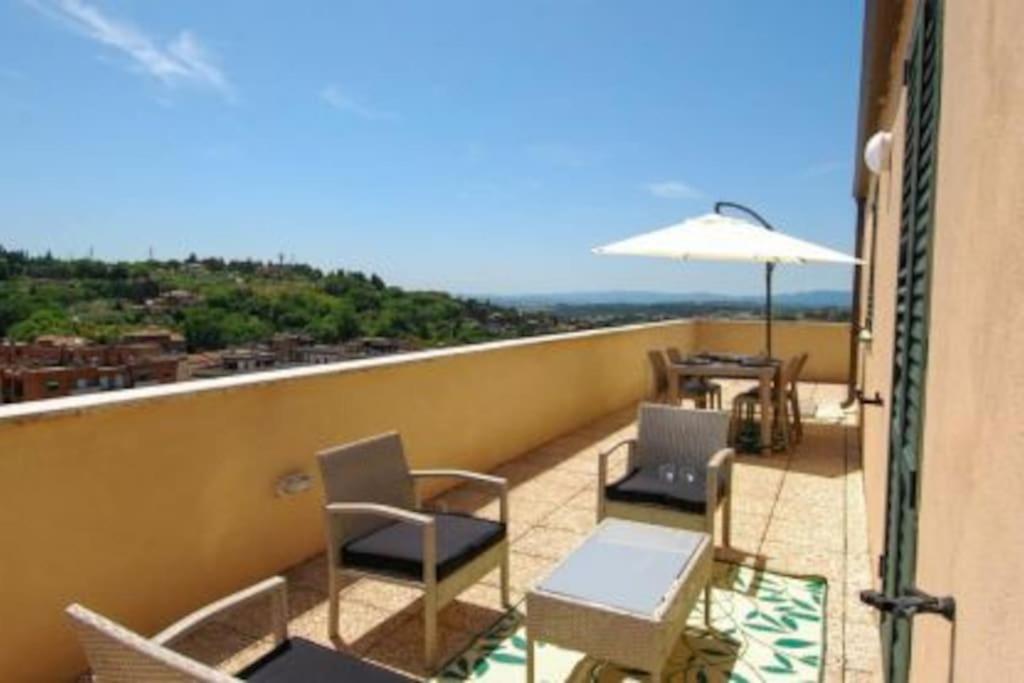 Exclusive Penthouse With 60 M2 Panoramic Terrace Apartment Perugia Luaran gambar